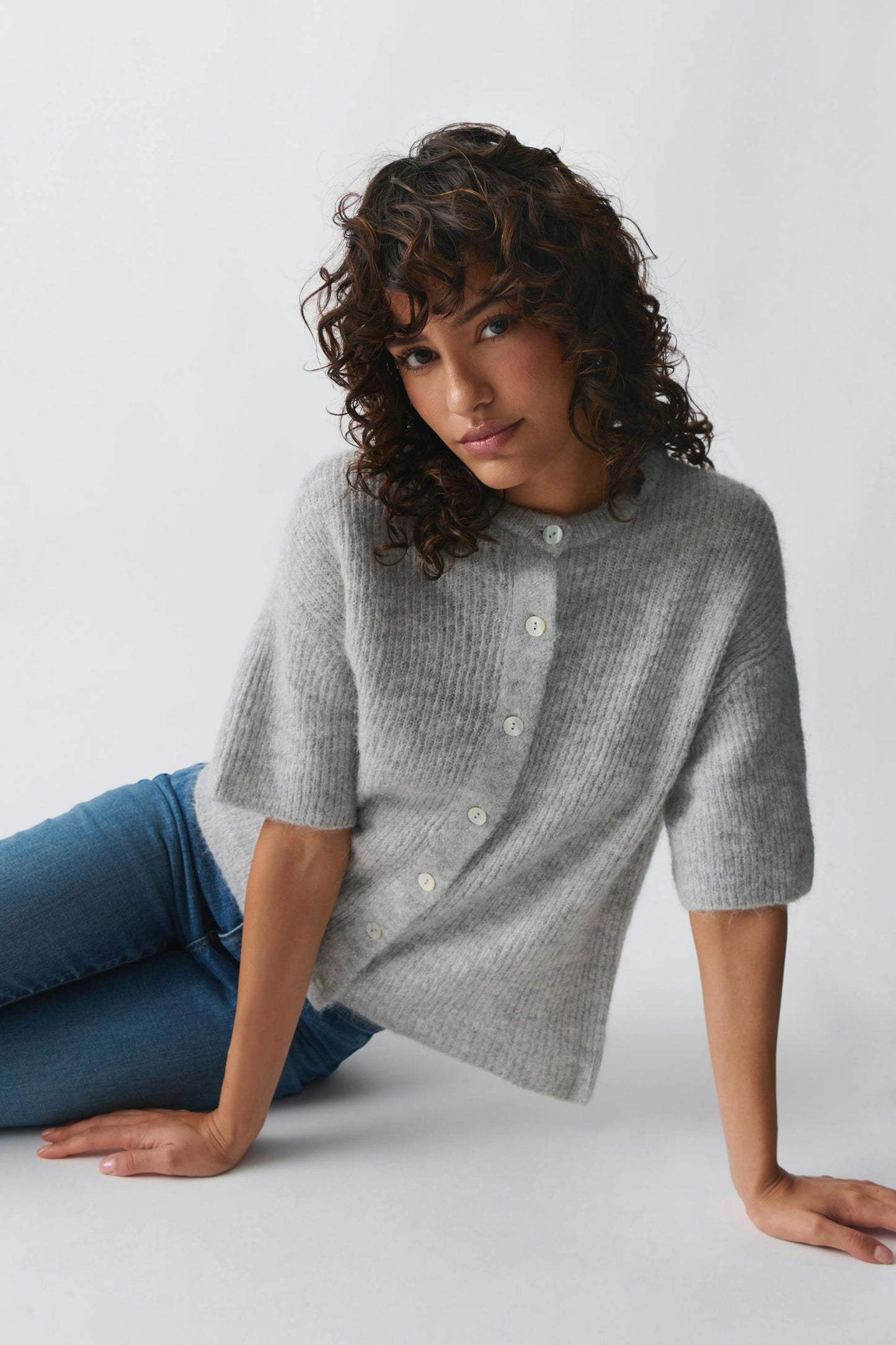 Brillar | Suéter de manga corta color liso para mujer