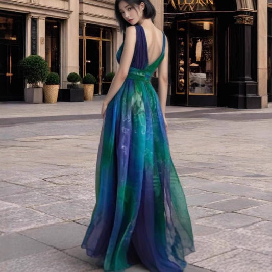 Deslumbra | Vestido largo de gasa floral sin espalda