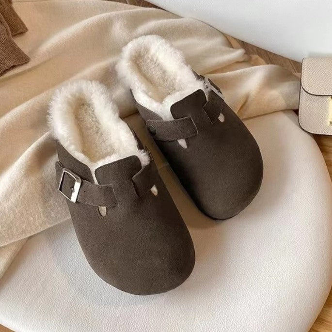 Brilla con luz propia | Pantuflas forradas de felpa con un diseño sencillo
