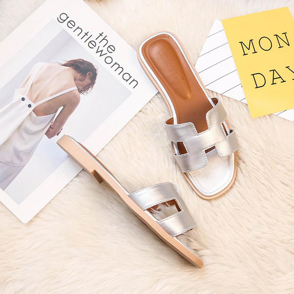 Deslumbra | Sandalia H: La sandalia más de moda de la temporada 