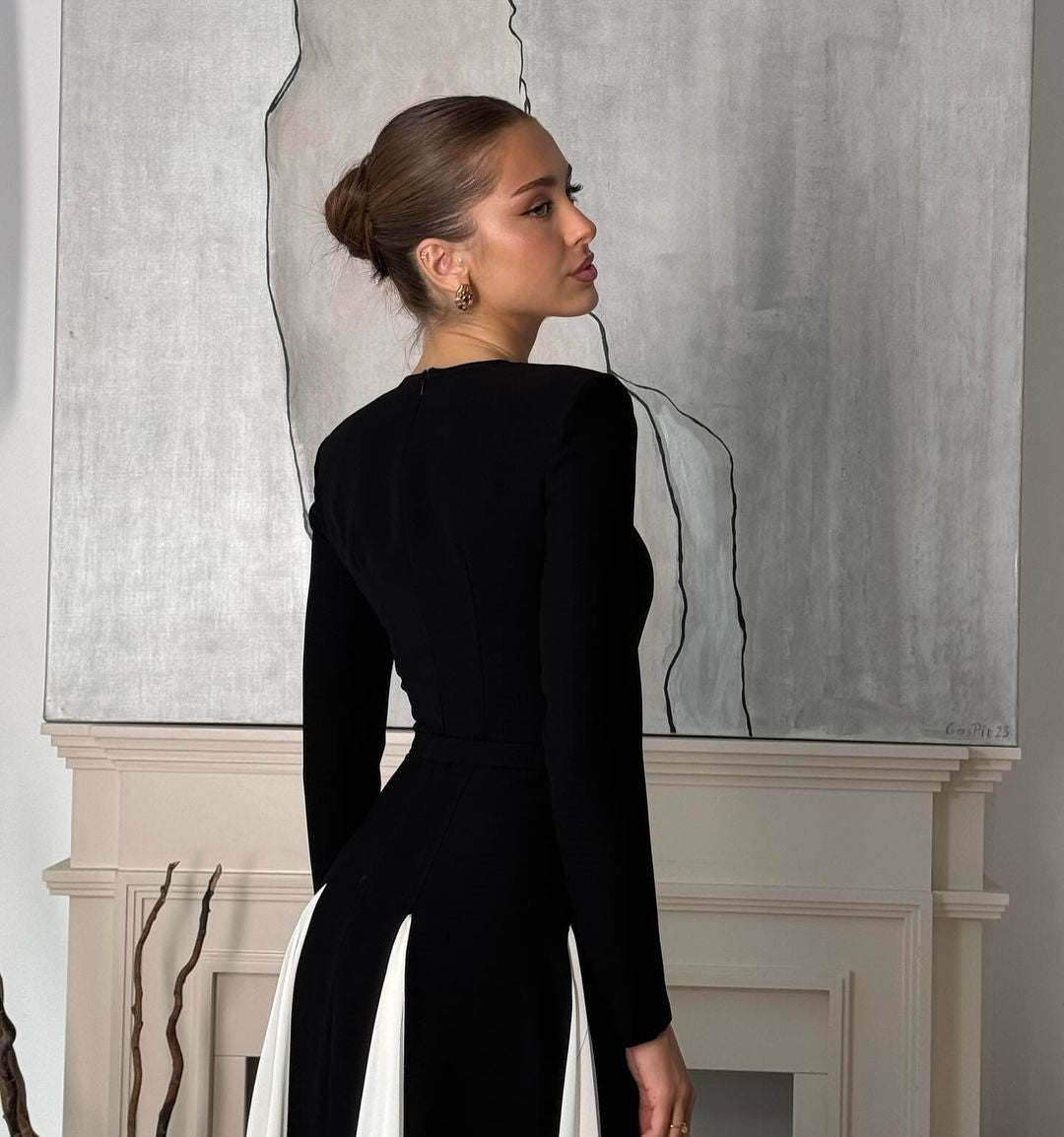 Deslumbra | Vestido largo de elegancia monocromática