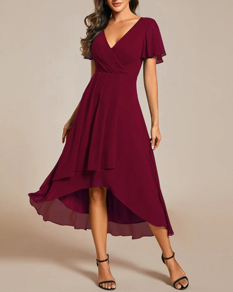 Out-Shine | Dress with V-neck and ruffle sleeves