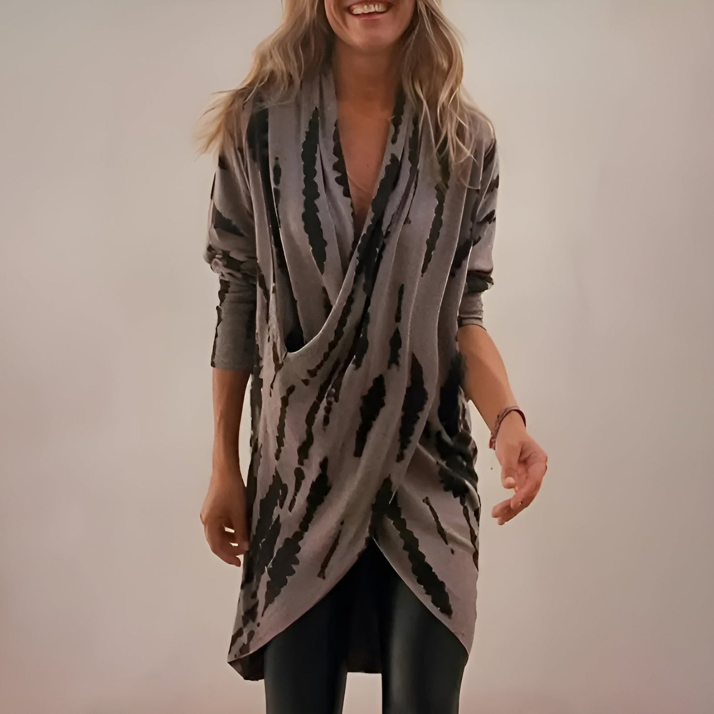 Out-Shine | Comfortable V-Neckline Tunic