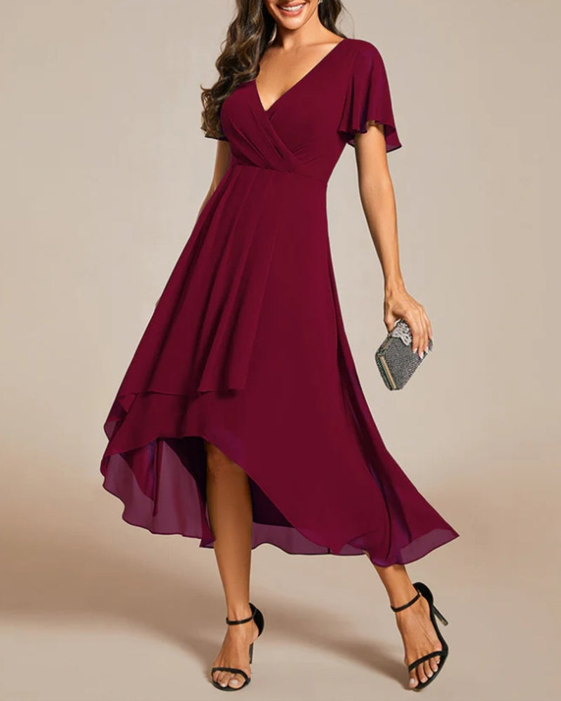 Out-Shine | Dress with V-neck and ruffle sleeves