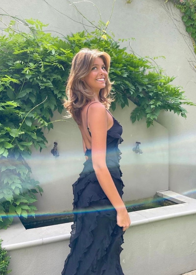 Deslumbra | Vestido romántico con volantes