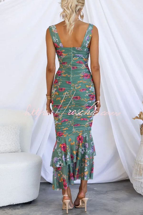 Deslumbra | Vestido largo de encaje fruncido floral con volantes en el bajo