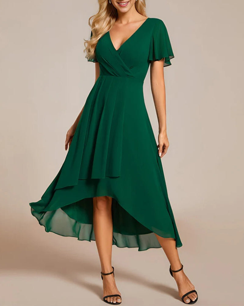 Out-Shine | Dress with V-neck and ruffle sleeves