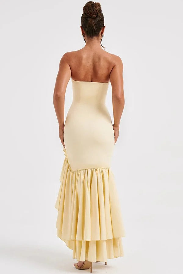 Deslumbra | Vestido largo ajustado con hombros descubiertos y bajo irregular