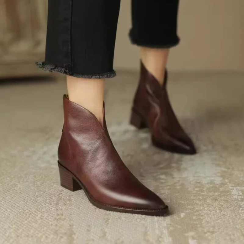 Deslumbra | Botas de tacón de piel elegantes