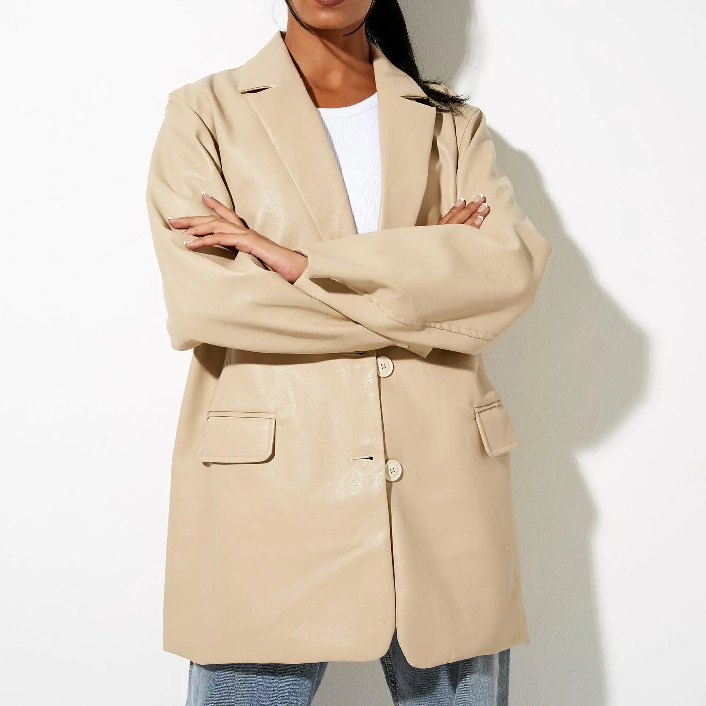 Brilla con luz propia | Elegante blazer de piel sintética