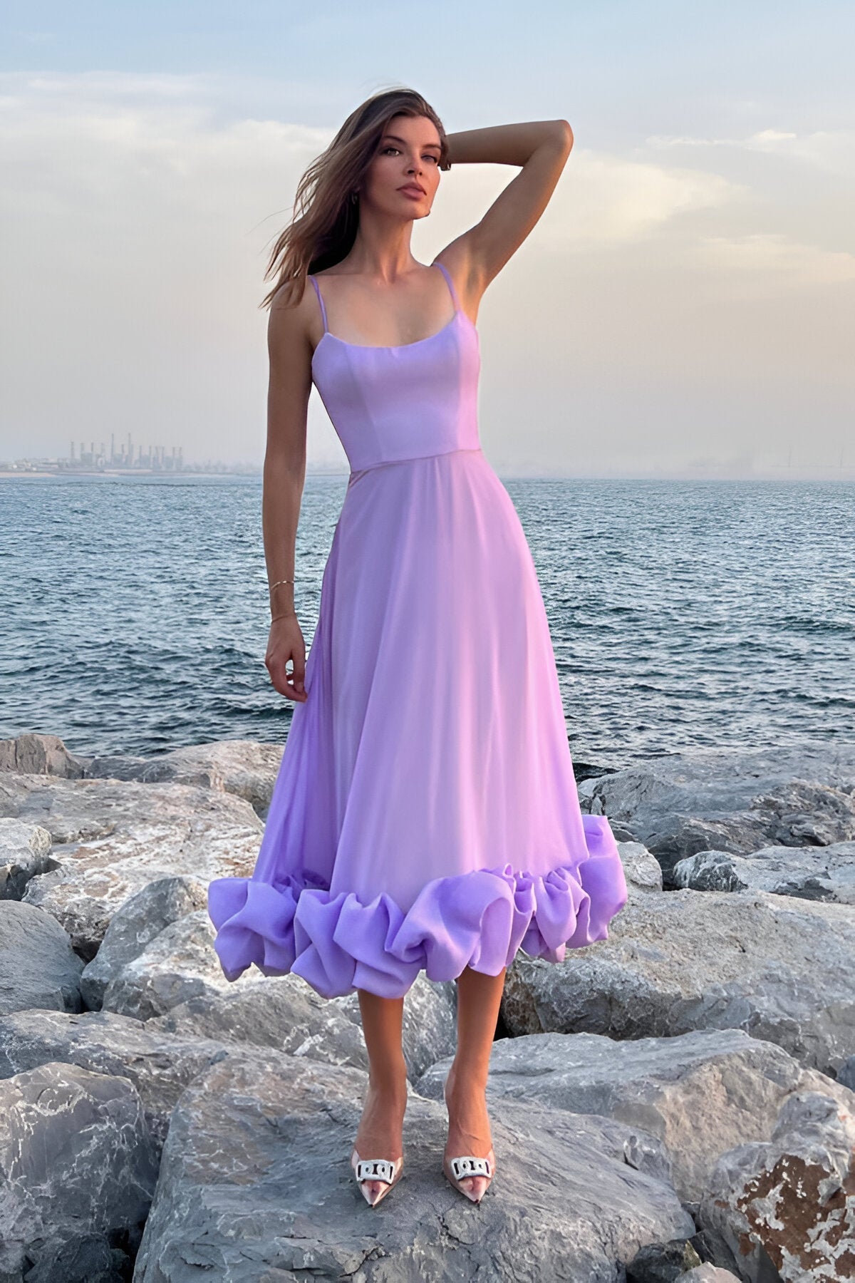 Deslumbra | Vestido de silueta con detalles elegantes