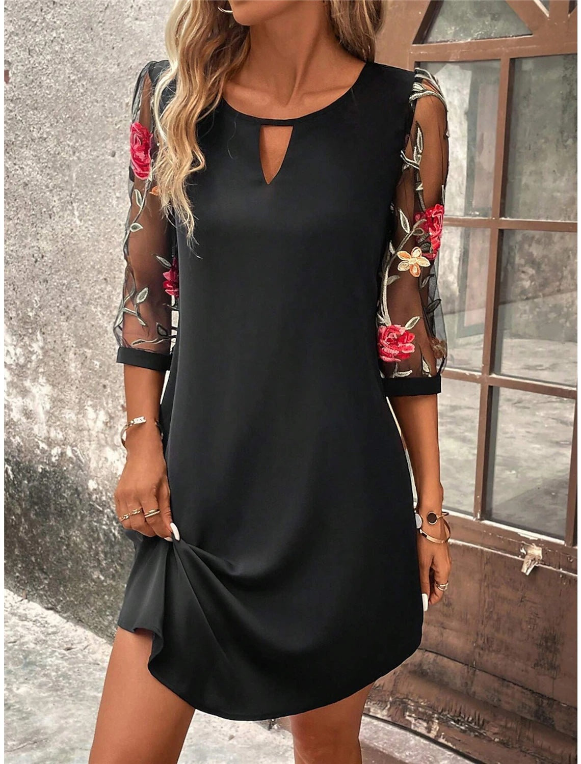 Out-Shine | Quarter Sleeve Waist-Tight Dress With Round Neck And Lace Detail