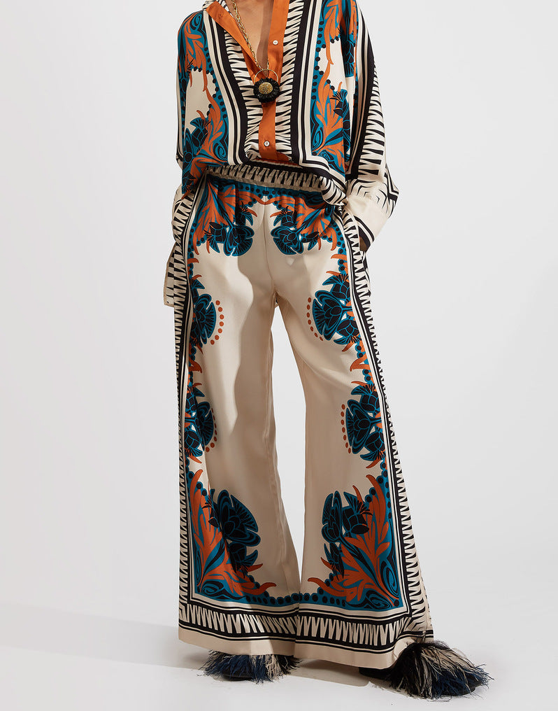 Deslumbra | Conjunto de blusa y pantalón con cuello alto 