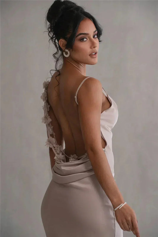 Deslumbra | Vestido de satén con flores