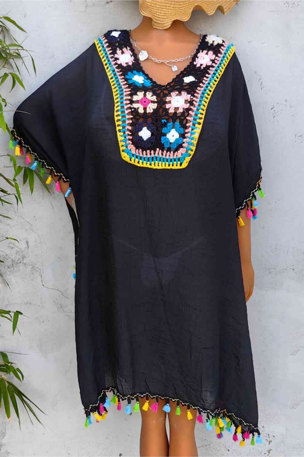 Deslumbra | Vestido bordado con detalle de borlas