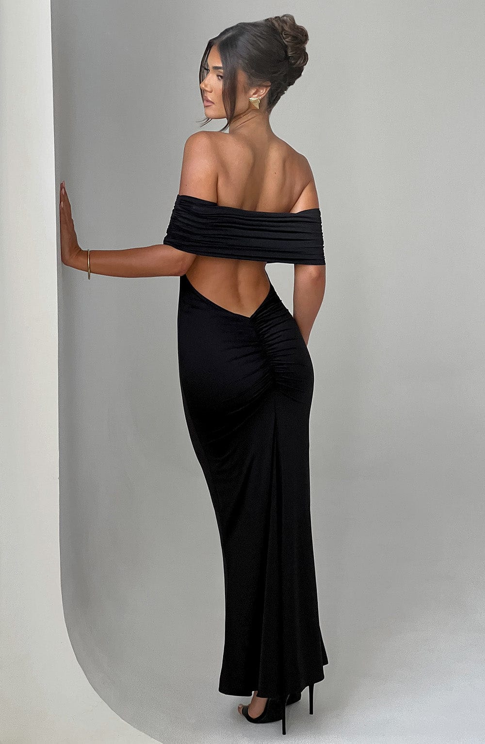 Out-Shine | Elegant Backless Maxi Dress