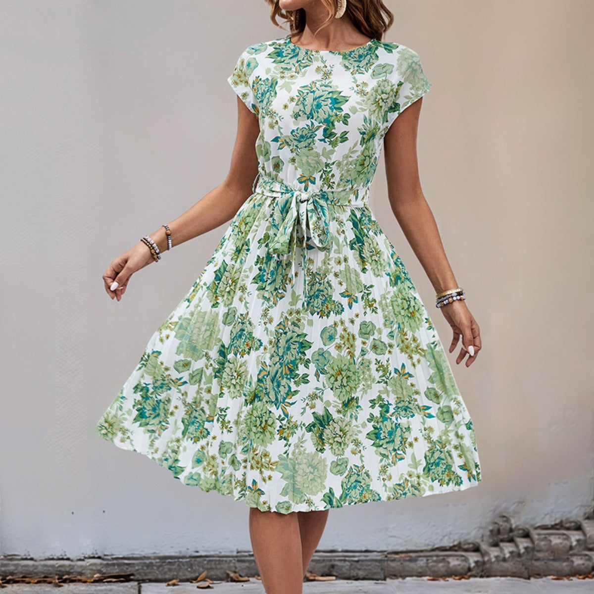 Deslumbra | Vestido plisado con estampado geométrico