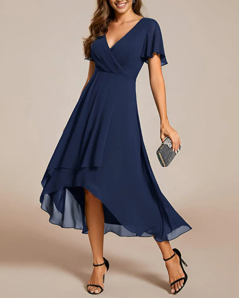 Out-Shine | Dress with V-neck and ruffle sleeves