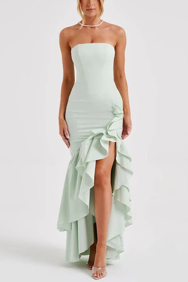 Deslumbra | Vestido largo ajustado con hombros descubiertos y bajo irregular