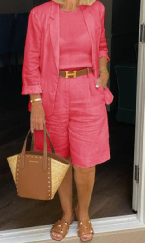 Deslumbra | Elegante conjunto de shorts y blazer de lino para mujer